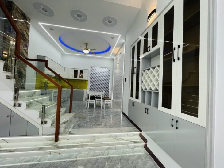 Bán nhà 64m2, 3 tầng, 4PN, 3WC, Q.9, 7.15 tỷ, sổ hồng