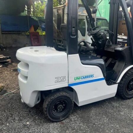 Bán Hoặc Cho Thuê Xe Nâng Dầu Unicarierrs 2.5 Tấn