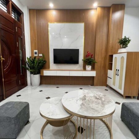 Bán nhà đẹp Xuân Phương, Nam Từ Liêm, oto 100m, full nội thất, chỉ hơn 5 tỷ.