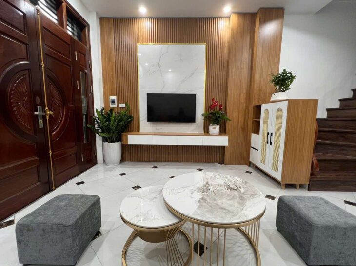 Bán nhà đẹp Xuân Phương, Nam Từ Liêm, oto 100m, full nội thất, chỉ hơn 5 tỷ.