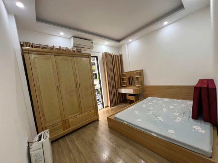 Bán nhà đẹp Xuân Phương, Nam Từ Liêm, oto 100m, full nội thất, chỉ hơn 5 tỷ.