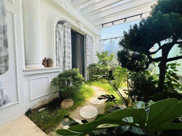 Biệt Thự Đẹp Thành Phố Giao Lưu, Từ Liêm, 240M2, Mặt tiền 8M, Gía Bán Chỉ 96 Tỷ