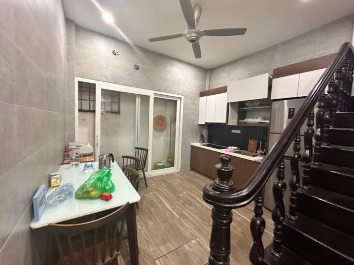 Bán nhà Phố Chùa Hà (Ngõ 260 Cầu Giấy) 42m x 4 Tầng, MT 3.9m 12.5 Tỷ, Mới đẹp