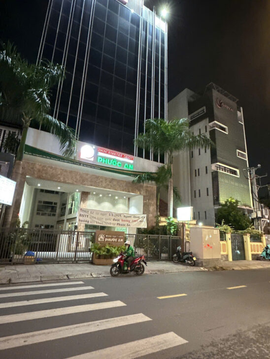 CHDV 6 lầu 16 PN ngang 4.25m75m2 TN 1.1 tỷ mặt tiền ngay trường Nguyễn Thượng Hiền 19.8 tỷ