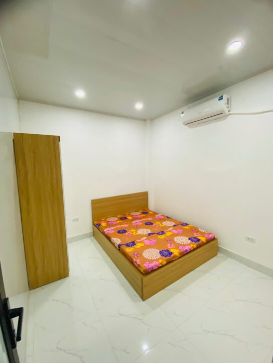 Cho thuê căn 3pn cực đẹp chỉ 8tr5 ngõ 143 Quan Hoa, Cầu Giấy
