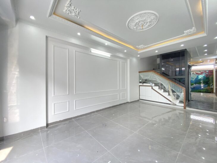 Bán nhà phân lô Vĩnh Niệm cạnh Cục Thuế, 71m 4 tầng, Thang Máy, giá 7.75 tỉ