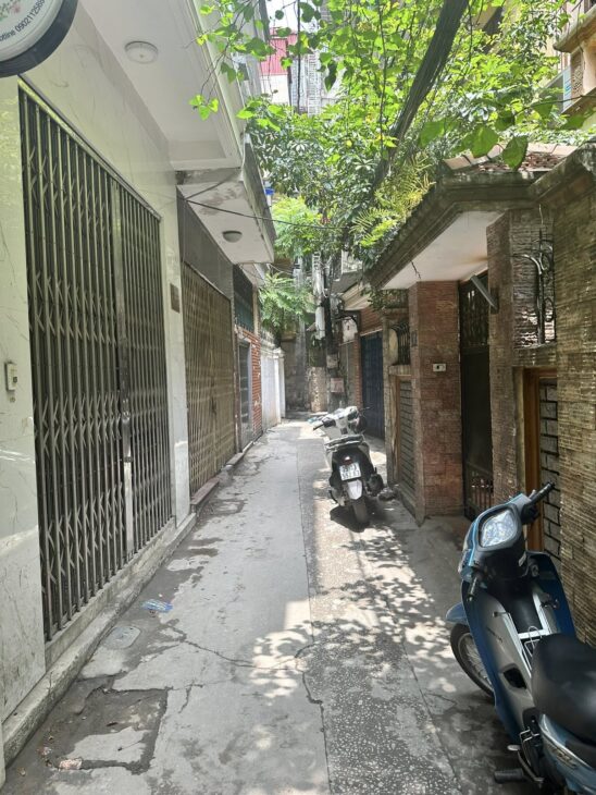 Bán nhà Phố Chùa Hà (Ngõ 260 Cầu Giấy) 42m x 4 Tầng, MT 3.9m 12.5 Tỷ, Mới đẹp