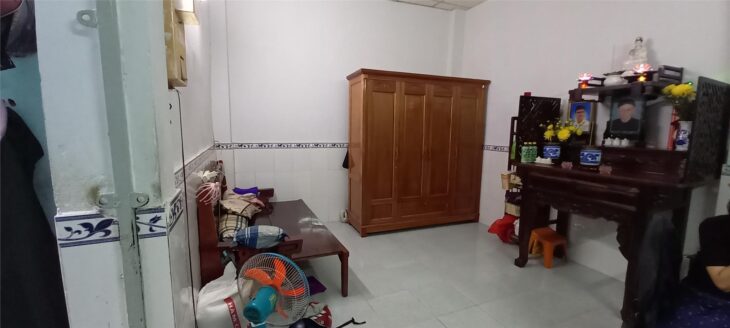 Bán nhà Đoàn Văn Bơ, Quận 4, DT 36.6m2, trệt + đúc giả, hẻm 2m, giá tốt 3.9 tỷ TL