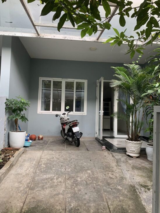 Cho thuê nhà Mega Village Khang Điền, 3 tầng, 3 PN, DT 75m2, nội thất đầy đủ, giá chỉ 11.5tr tháng