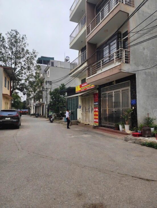 Bán đất Kim Chung, 50m, lô góc 2 thoáng, oto tránh kinh doanh, giá hơn 7 tỷ.