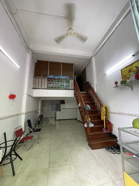 Quận 10 ! MB ĐẸP LẮM ! CHO THUÊ MB KHU CHỢ GIÁ RẺ CHỈ 6,5 tr ! MT HẺM 1/ GẦN MT ĐƯỜNG LÊ HỒNG
