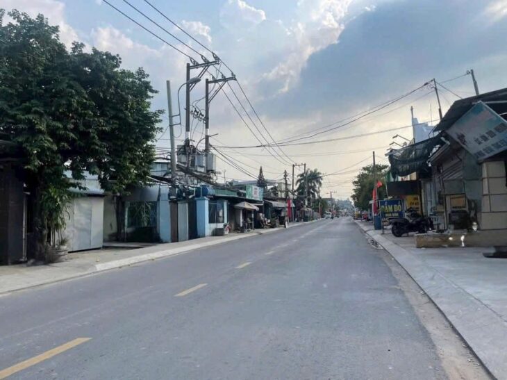 Bán nhà mặt tiền 2 tầng 10x25m giá 16,5 tỷ Đường Trần Văn Mười