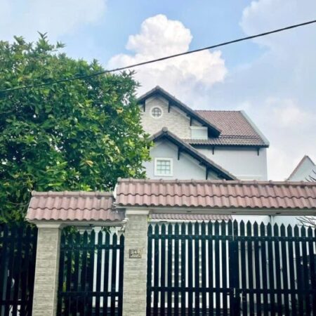 Bán nhà mặt tiền 2 tầng 10x25m giá 16,5 tỷ Đường Trần Văn Mười