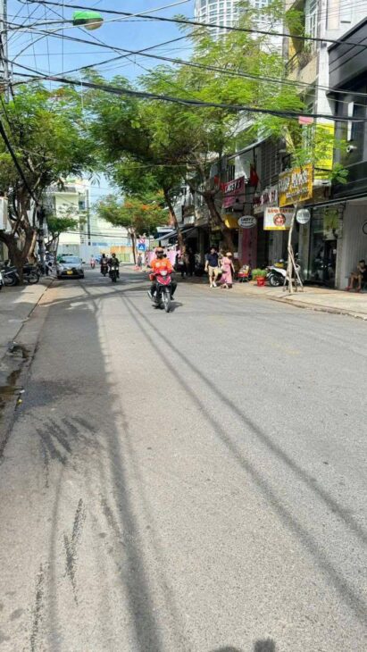 BÁN CĂN NHÀ TÂM HUYẾT TTTP 3 TẦNG 1TUM HẺM BẠCH ĐẰNG KHU PHỐ TÂY P. TÂN LẬP