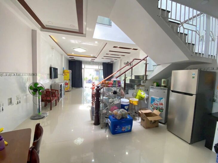 BÁN NHÀ CĂN GÓC 2 TẦNG MẶT TIỀN KHU TÁI ĐỊNH CƯ ĐẤT LÀNH XÃ PHƯỚC ĐỒNG
