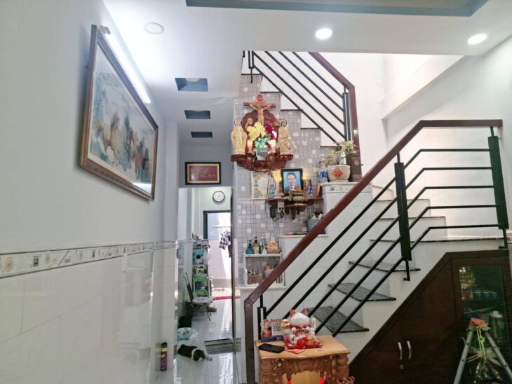 CĂN NHÀ 2 TẦNG, 48M2, HẺM LÊ VĂN LƯƠNG, QUẬN 7 – CHỈ 4.5 TỶ, SỔ HỒNG RIÊNG!