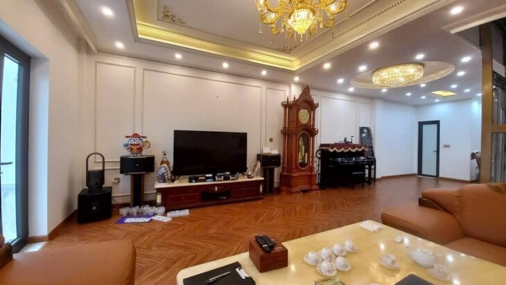 Bán nhà khu 72 ha Vĩnh phúc Ba đình Ô tô vào nhà 2 thoáng trước sau 81m 15.3tỷ