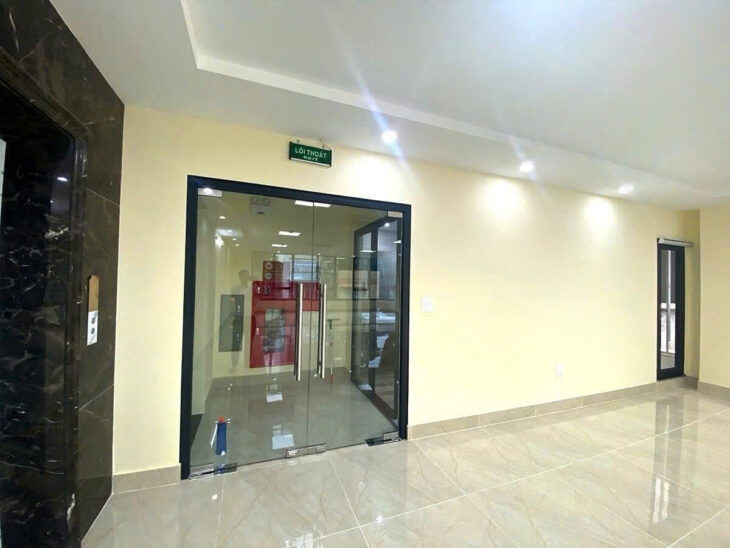 BÁN TÒA NHÀ MẶT PHỐ TÔ VĨNH DIỆN – 113M² x 9T CÓ HẦM – DÒNG TIỀN 200TR/TH – GIÁ 64 TỶ