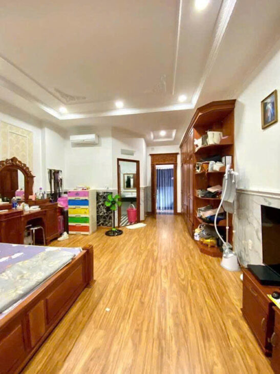 Nhà NGỘP HXT Cống Lở ngang 4.7m 4 tầng đẹp 94m2 KD buôn bán gần chợ nhỉnh 15 tỷ.