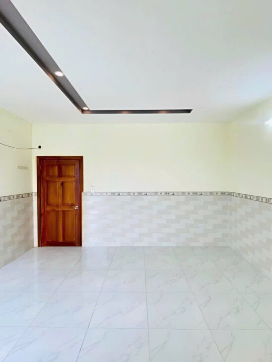NHÀ THUÊ 5tr5/tháng-3pn 2maylanh HẺM PHẠM NGỌC HƯNG