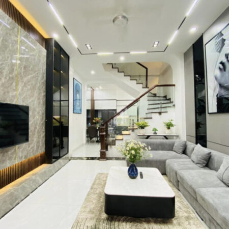 Bán nhà Bằng Liệt – Linh Đàm, 56m2 x 4 tầng, đẹp, gần đường, giá 7.9 tỷ, ngõ to, rộng