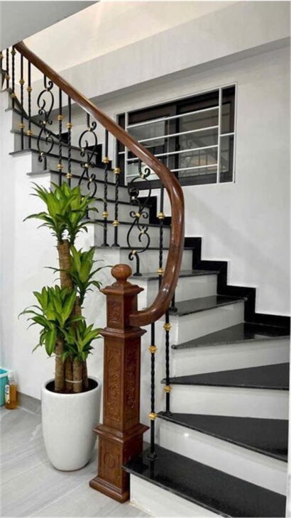 BÁN NHÀ NGÕ GỐC ĐỀ TO NHƯ PHỐ GIÁ 24,5 TỈ DỌN VÀO Ở NGAY