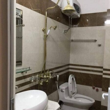 Bán nhà Lê Hồng Phogn , Hà Đông 45m xây 4 tầng , oto tránh Giá nhỉnh 10 tỷ