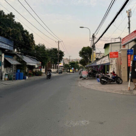 GẦN KINGKOI Q9, LÊ VĂN VIỆT ĐANG BÁN LÔ ĐẤT 3,xTỶ