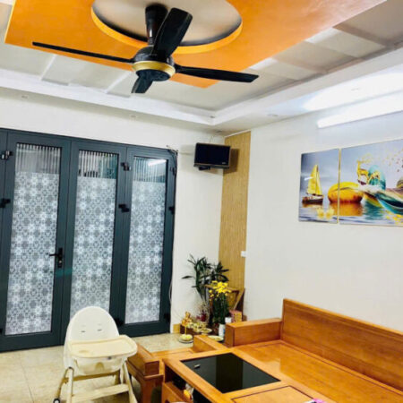 Bán nhà 5 tầng, 4PN, 4WC, Tân Mai, Hoàng Mai, Hà Nội, sổ đỏ