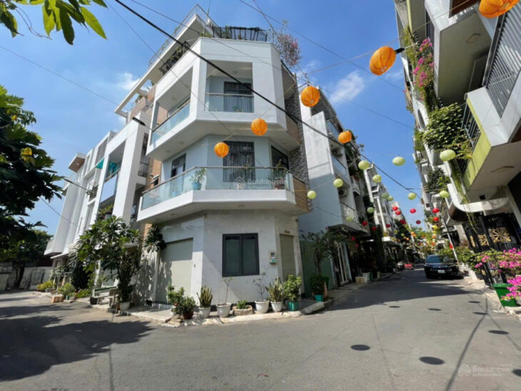 Tân Phú – Khu compound an ninh, yên tĩnh, căn góc 2 mặt tiền, ô tô đậu ngày đêm, hẻm nhựa thông