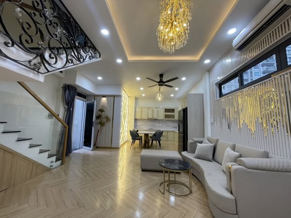 TUYỆT PHẨM VỊ TRÍ – KHÔNG CĂN 2 – KHU BÀU CÁT – Ô TÔ ĐỖ TRƯỚC NHÀ – 4 TẦNG.