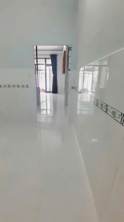 NHÀ THUÊ 6tr5/tháng-2pn MAYLANH HẺM NGUYỄN VĂN CỪ