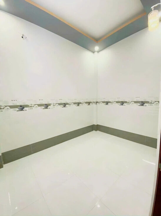 NHÀ THUÊ 4tr5/tháng-2pn HẺM TRẦN VĨNH KIẾT