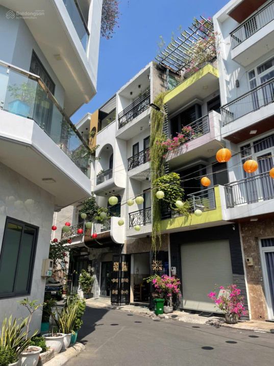 Tân Phú – Khu compound an ninh, yên tĩnh, căn góc 2 mặt tiền, ô tô đậu ngày đêm, hẻm nhựa thông