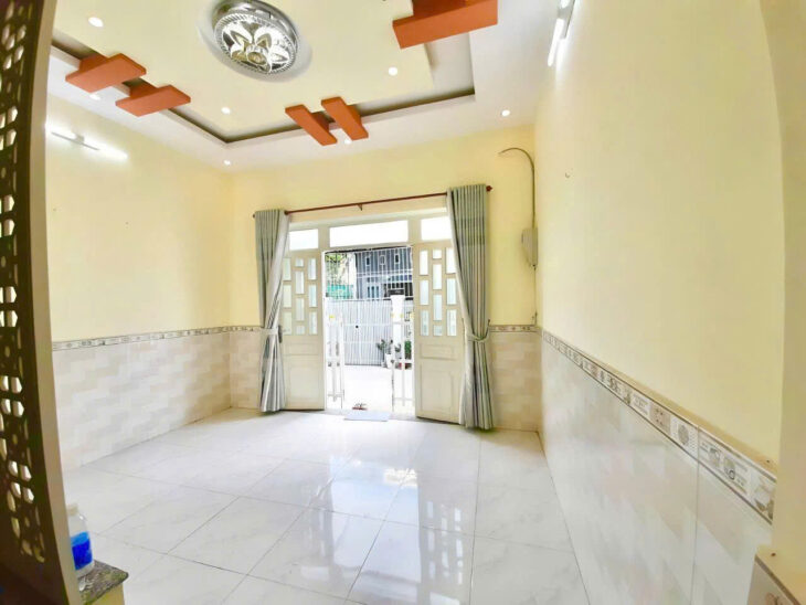 NHÀ THUÊ 5tr5/tháng-3pn 2maylanh HẺM PHẠM NGỌC HƯNG