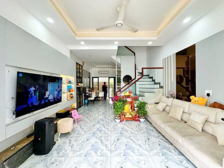 BÁN GẤP NHÀ ĐẸP 4 TẦNG – NGANG 5M – TT NHÀ BÈ – ĐƯỜNG XE TẢI TRÁNH – 50M2 – CHỈ NHỈNH 6,25 TỶ