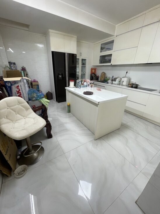 NHÀ ĐẸP BÁN GẤP???? – 5 TẦNG, THANG MÁY, NỘI THẤT CAO CẤP.