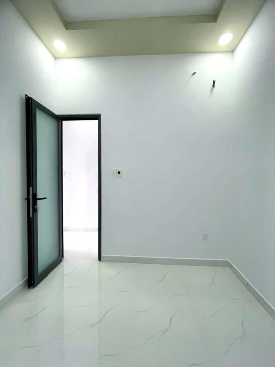 Nhà mới tinh cho thuê TL40 giá 5tr có máy lạnh, nhìn là thích liền