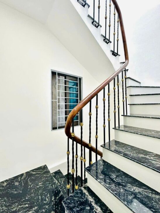 Nhà tôi cho thuê nhà hai cửa đi, mới,vỉa hè, 113m2- 4T, Đào Tấn_46 Tr