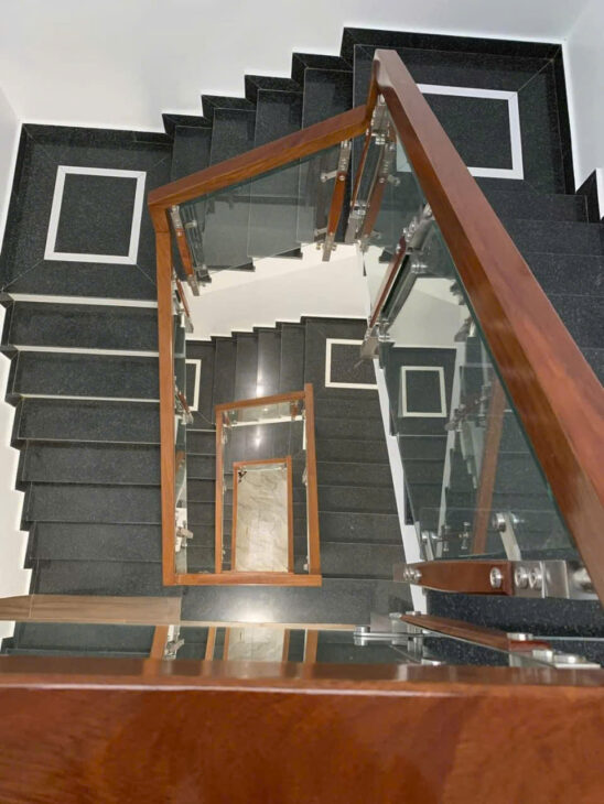 Nhà mình cho thuê nhà mới, lô góc, 114m2_ 4T; vỉa hè, Giảng Võ-46 Tr