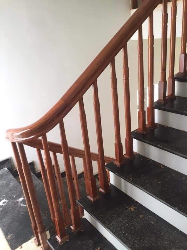 Cho thuê Nhà căn góc, mới, thang máy, 112m2_ 4T; vỉa hè, Đội Cấn-44 Tr
