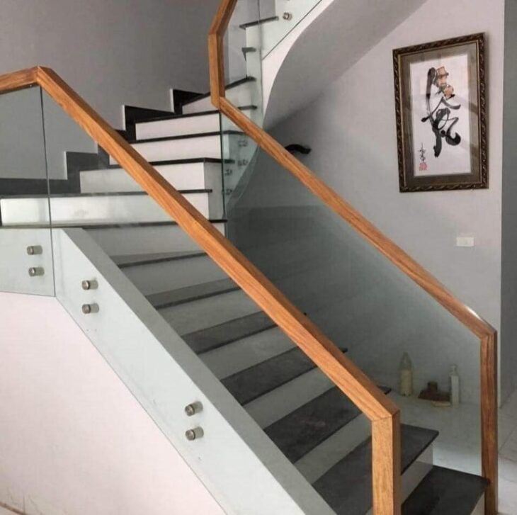 Nhà mình cho thuê nhà mới, lô góc, 98m2_ 4T; vỉa hè, Lạc Trung-31 Tr