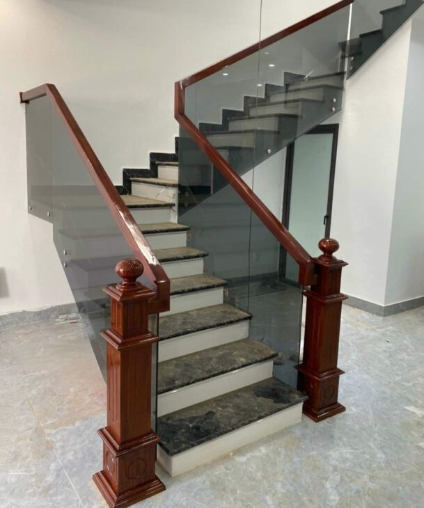 Nhà tôi cho thuê nhà hai cửa đi, mới,vỉa hè, 112m2- 4T, Đào Tấn_45 Tr