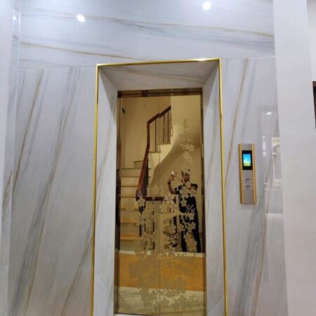 Cho thuê nhà mới, lô góc, thang máy,vỉa hè, 111m2- 4T, Hoàng Cầu_44 Tr