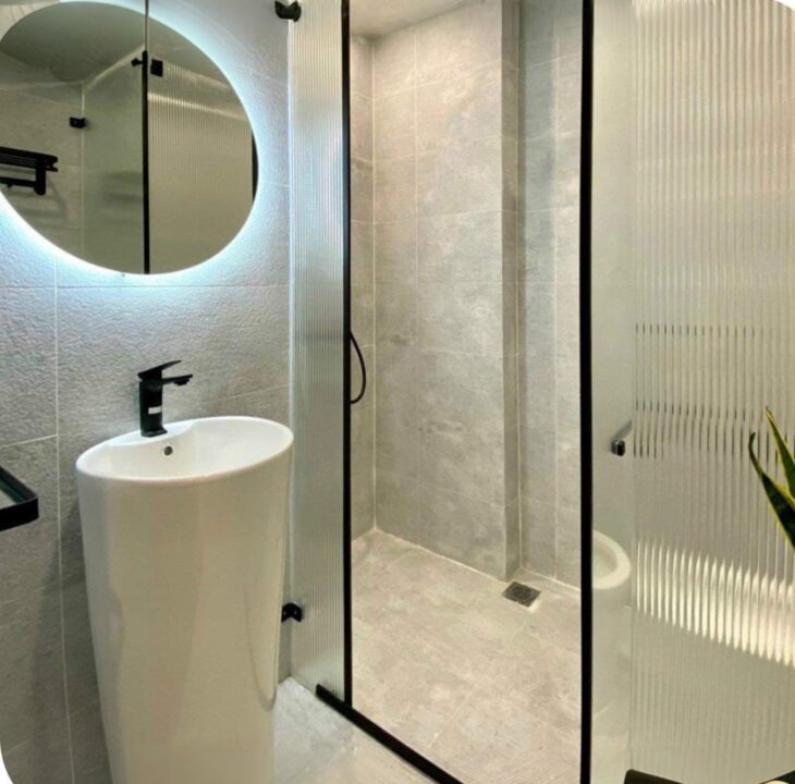 Cho thuê Nhà KD, VP, Nhà Hàng, Mai Hắc Đế, thang máy; vỉa hè 113m2* 5T- 45 Tr
