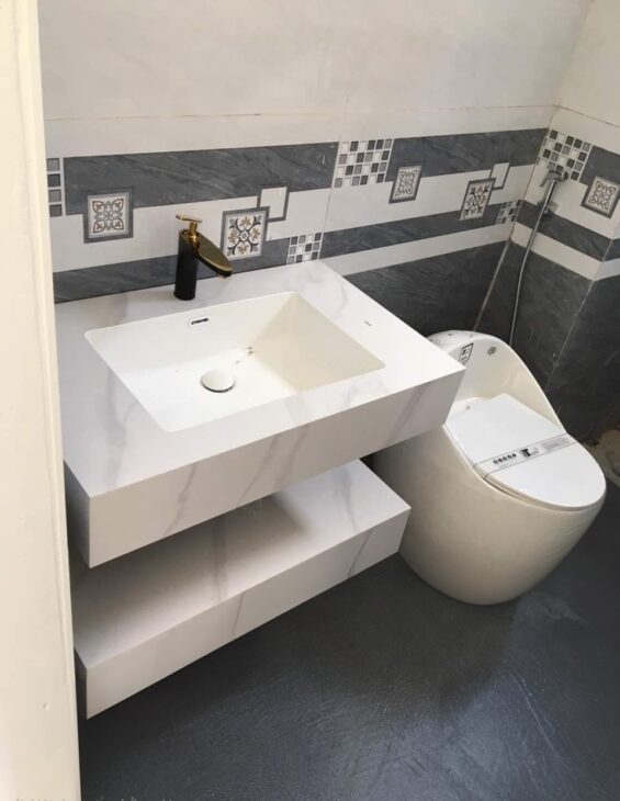 Cho thuê Nhà căn góc, mới, thang máy, 112m2_ 4T; vỉa hè, Đội Cấn-44 Tr