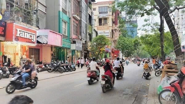 BÁN LÔ GÓC MẶT PHỐ CHÙA LÁNG, ĐỐNG ĐA – 85M² – MT 5M – DÒNG TIỀN 100TR/TH – GIÁ 51 TỶ