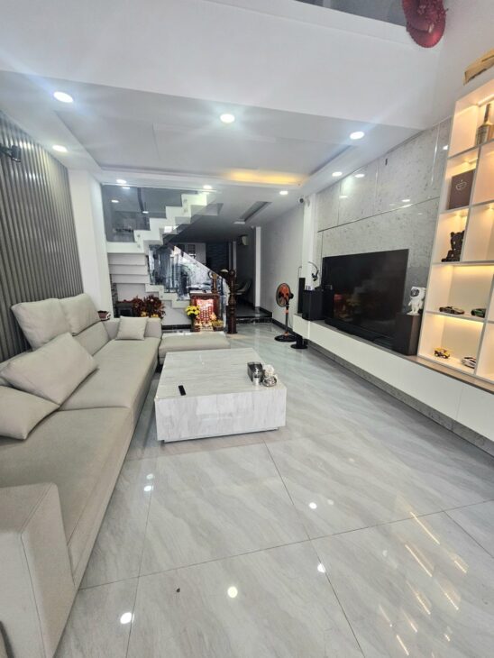 Bán nhà Hẻm 4m ngay Trần Hưng Đạo, Quận 5, 68m2 (4×17) 5 tầng 6PN full nội thất, Giảm 300 triệu