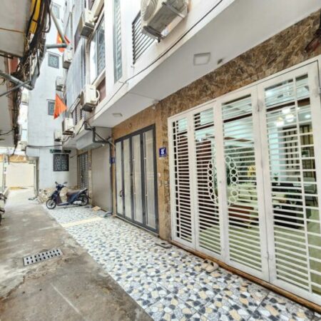 Bán nhà Giáp Nhị oto gần nhà đẹp 36m2 4 T 3,2 MT giá chị 7,65 Tỷ