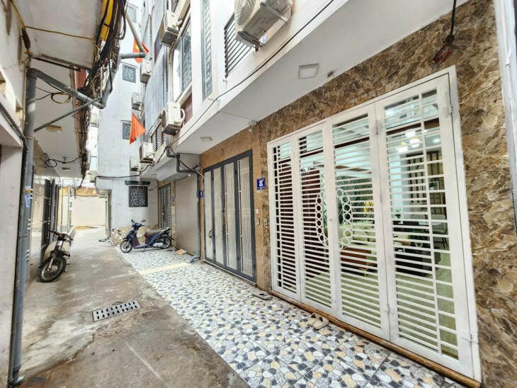 Bán nhà Giáp Nhị oto gần nhà đẹp 36m2 4 T 3,2 MT giá chị 7,65 Tỷ